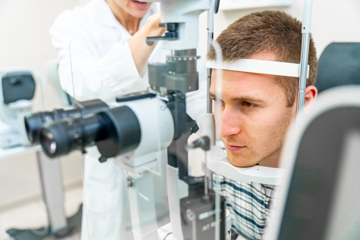 cost of eye check up