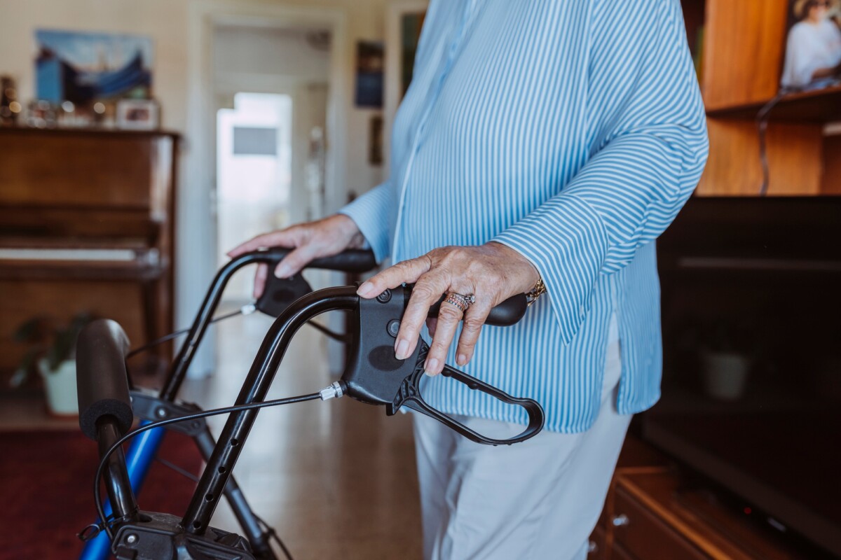 mobility walker with seat