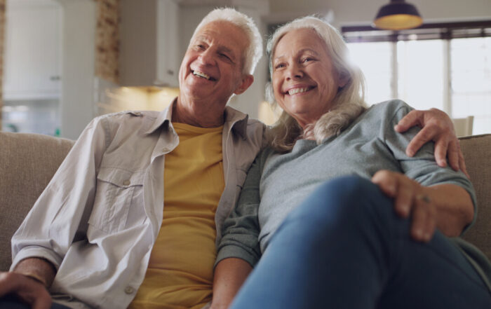 ¿Tiene AARP seguro de salud para menores de 65 años?
