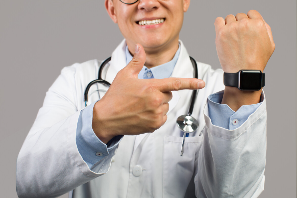 wearables health insurance pros and cons